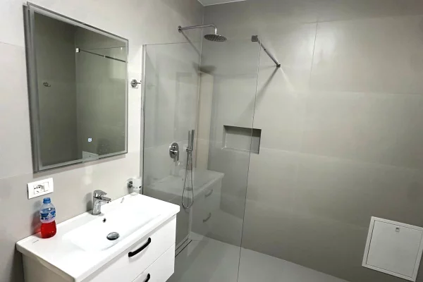 Appartamento in affitto a Tirana 2+1, Arredato