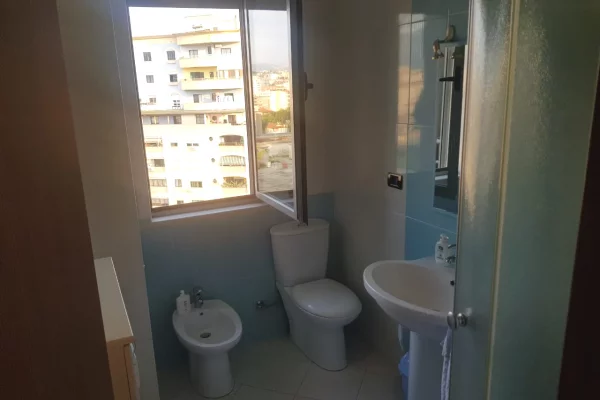 Shtepi me qera Apartament ne Tirane, 1+1, Mobilimi E mobiluar, Pagesa 700  Euro.