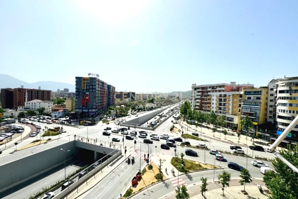 Jepet me Qira Hyrje 3+1 - 350€ – Astir, pranë Santanës !