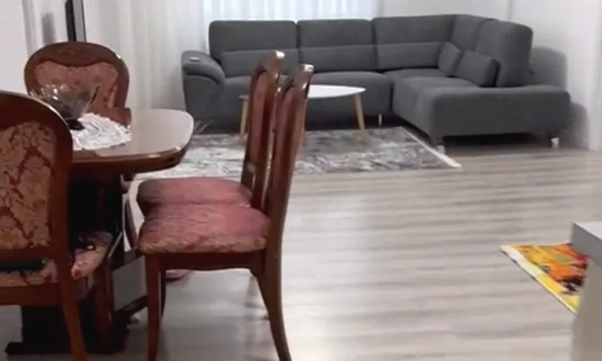 Appartamento in affitto a Tirana 2+1, Arredato