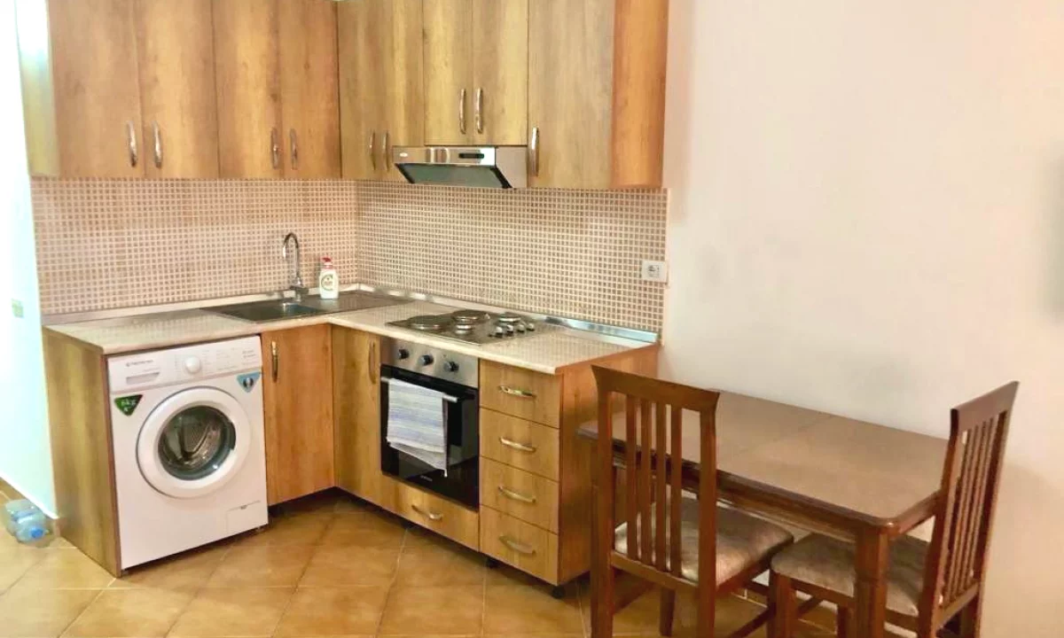 Appartamento in affitto a Tirana Garsoniere, Arredato