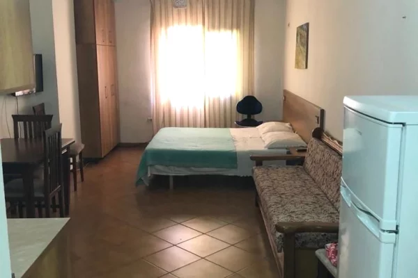 Appartamento in affitto a Tirana Garsoniere, Arredato