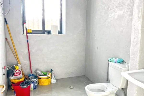 Ambient biznesi me qera 3+1 ne Tirane - 800 Euro