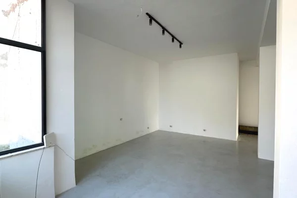 Jepet me Qira Ambient Biznesi – Rruga Ibrahim Tukiqi !!