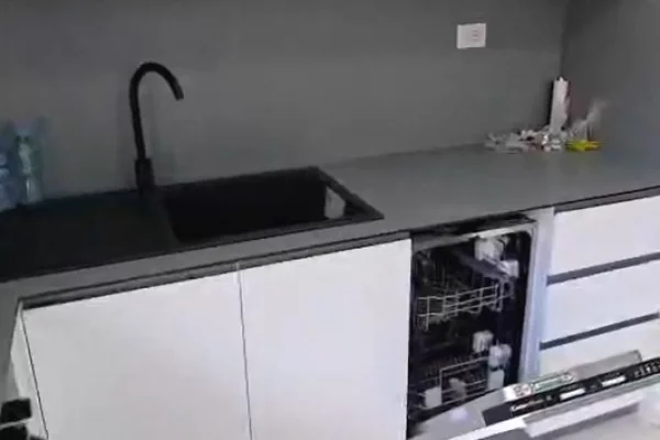 Shtepi me qera Apartament ne Tirane, 1+1, Mobilimi E mobiluar, Pagesa 650  Euro.