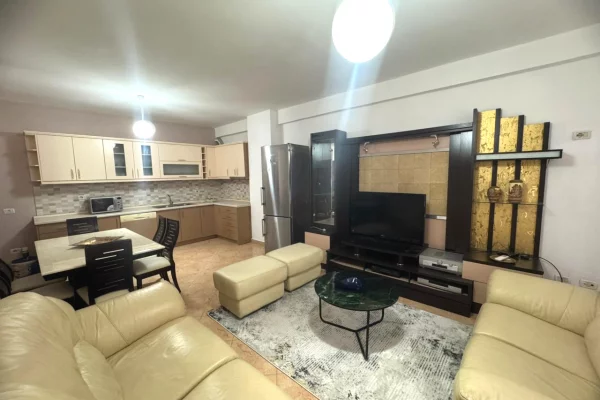 Casa in affitto 2+1 a Tirana - 450 Euro