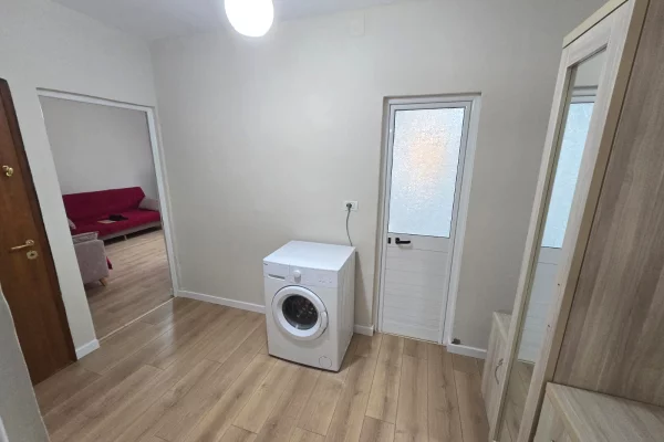 Shtepi me qera Apartament ne Tirane, 1+1, Mobilimi E mobiluar, Pagesa 450  Euro.