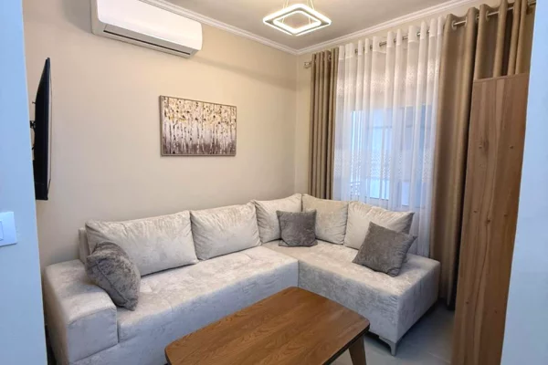 Jepet me Qira Apartament 1+1 ne Laprakë !