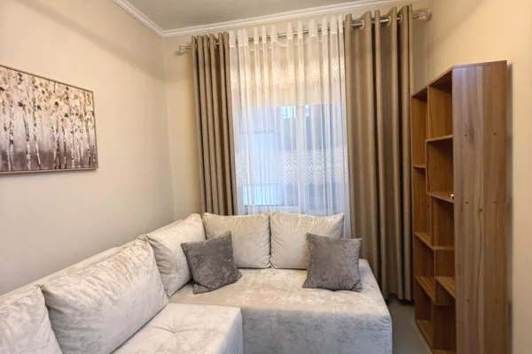 Appartamento in affitto a Tirana 1+1, Arredato