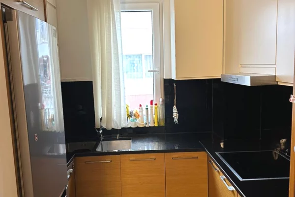 Shtepi me qera Apartament ne Tirane, 1+1, Mobilimi E mobiluar, Pagesa 480  Euro.