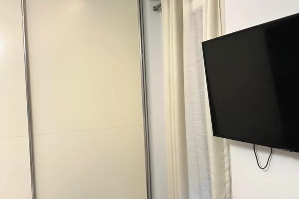 Shtepi me qera Apartament ne Tirane, 1+1, Mobilimi E mobiluar, Pagesa 480  Euro.