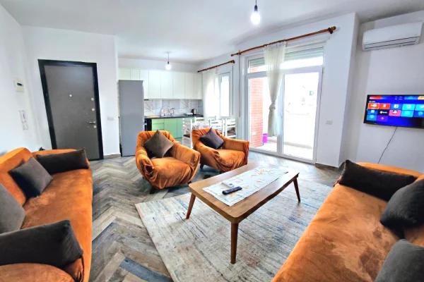 Appartamento in affitto a Tirana 1+1, Arredato