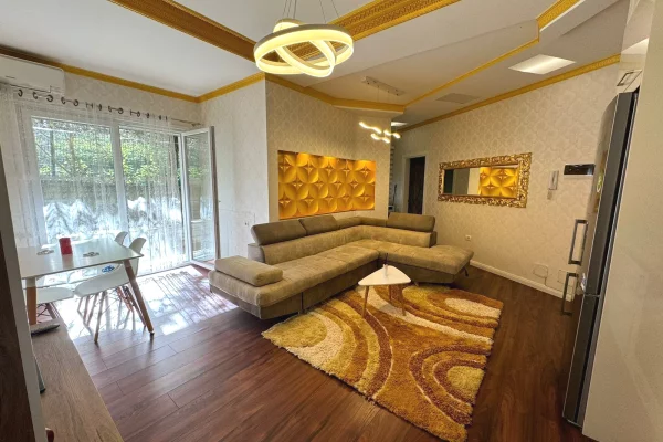 Jepet me Qira Apartament 2+1 + Verandë – buzë Liqenit të Thatë !