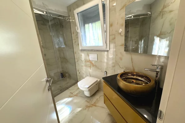 Shtepi me qera Apartament ne Tirane, 2+1, Mobilimi E mobiluar, Pagesa 750  Euro.