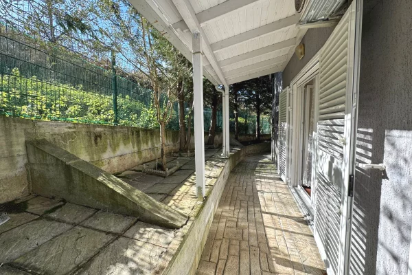 Shtepi me qera Apartament ne Tirane, 2+1, Mobilimi E mobiluar, Pagesa 750  Euro.