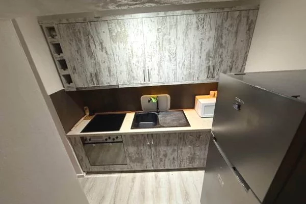 Appartamento in affitto a Tirana 1+1, Arredato