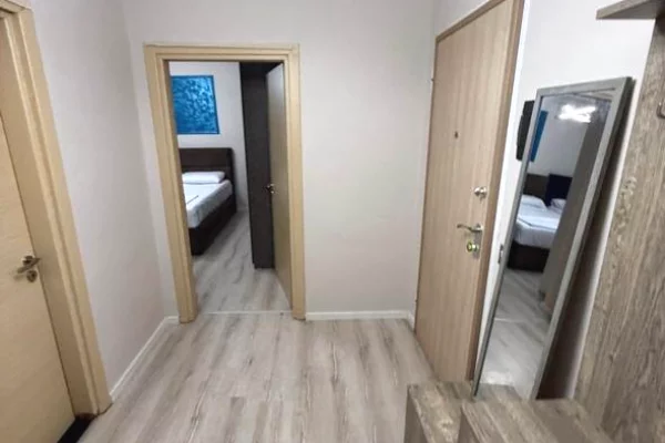 Appartamento in affitto a Tirana 1+1, Arredato