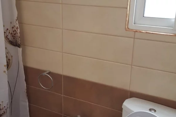 Shtepi me qera Apartament ne Tirane, 2+1, Mobilimi E mobiluar, Pagesa 400  Euro.