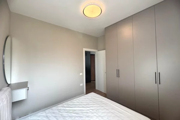 Shtepi me qera Apartament ne Tirane, 1+1, Mobilimi E mobiluar, Pagesa 450  Euro.