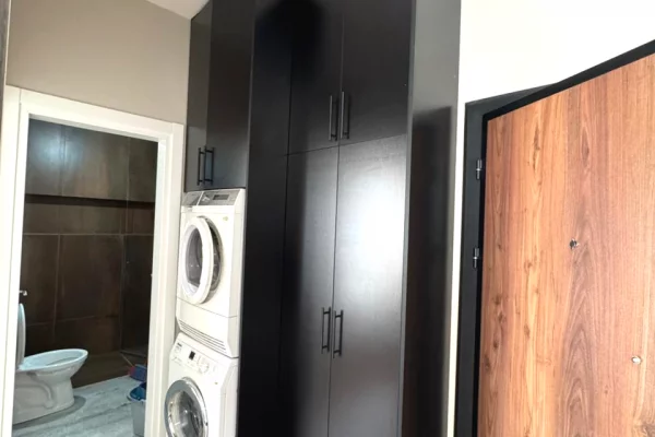 Shtepi me qera Apartament ne Tirane, 1+1, Mobilimi E mobiluar, Pagesa 450  Euro.