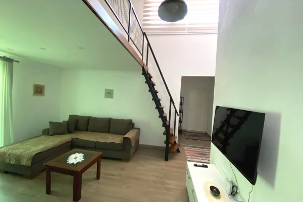 Shtepi me qera Apartament ne Tirane, 1+1, Mobilimi E mobiluar, Pagesa 600  Euro.