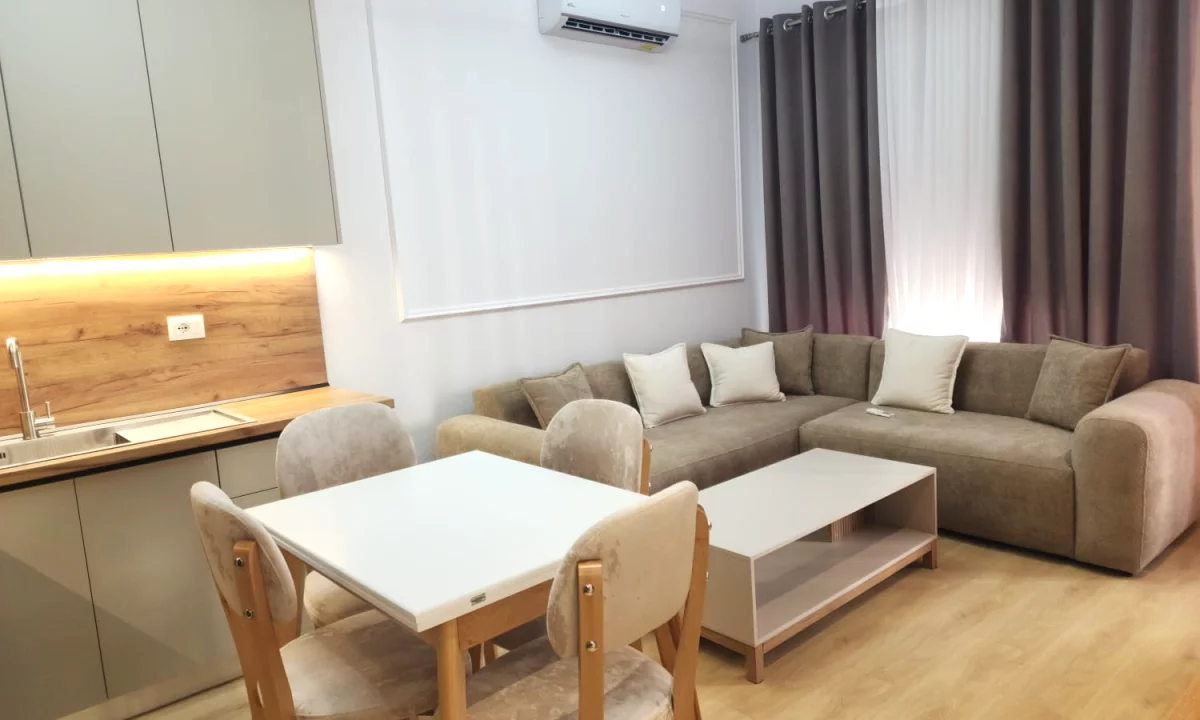 Shtepi me qera Apartament ne Tirane, 1+1, Mobilimi E mobiluar, Pagesa 500  Euro.