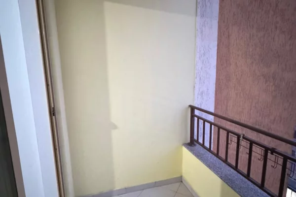 Shtepi me qera Apartament ne Tirane, 2+1, Mobilimi E mobiluar, Pagesa 400  Euro.