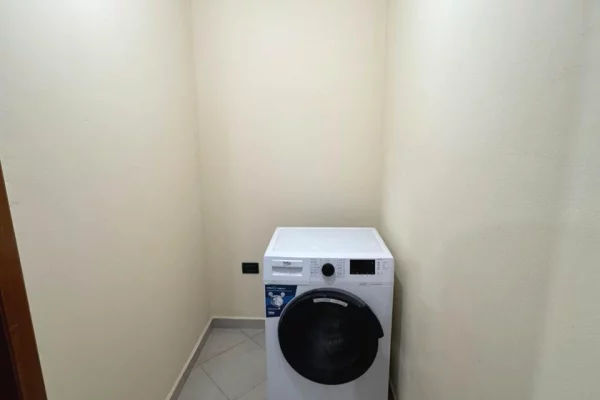 Shtepi me qera Apartament ne Tirane, 2+1, Mobilimi E mobiluar, Pagesa 400  Euro.