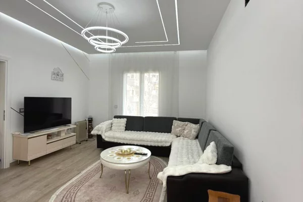 🏡 Jepet me Qira Apartament 3+1+2 në Shkozë !