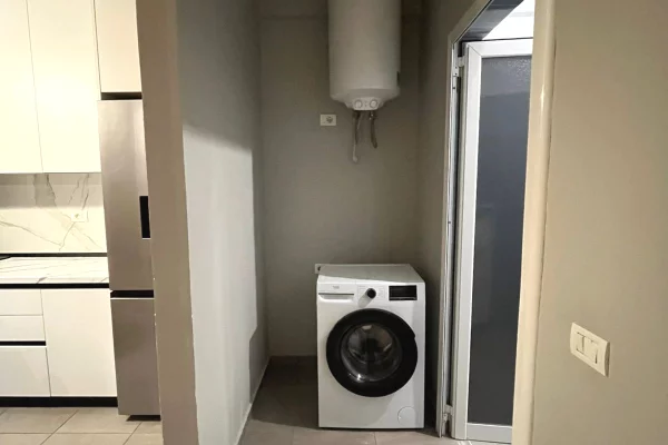 Shtepi me qera Apartament ne Tirane, 1+1, Mobilimi E mobiluar, Pagesa 450  Euro.