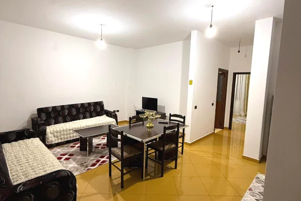 Shtepi me qera Apartament ne Tirane, 1+1, Mobilimi E mobiluar, Pagesa 450  Euro.