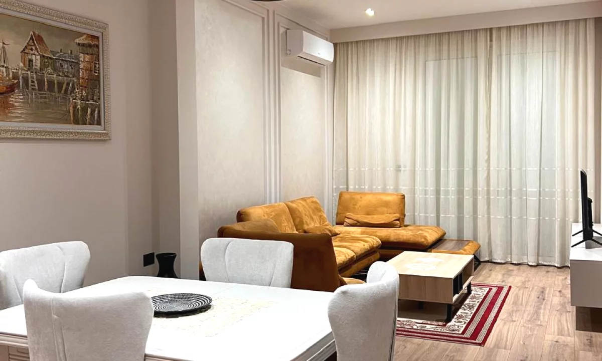 Shtepi me qera Apartament ne Tirane, 1+1, Mobilimi E mobiluar, Pagesa 600  Euro.