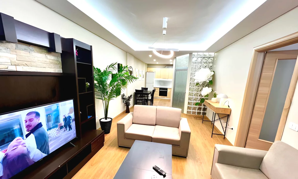 Shtepi me qera Apartament ne Tirane, 1+1, Mobilimi E mobiluar, Pagesa 550  Euro.