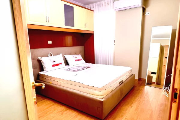 Shtepi me qera Apartament ne Tirane, 1+1, Mobilimi E mobiluar, Pagesa 550  Euro.