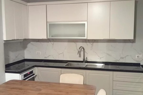 Shtepi me qera Apartament ne Tirane, 1+1, Mobilimi E mobiluar, Pagesa 550  Euro.