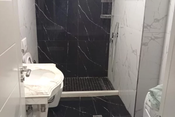 Shtepi me qera Apartament ne Tirane, 1+1, Mobilimi E mobiluar, Pagesa 550  Euro.