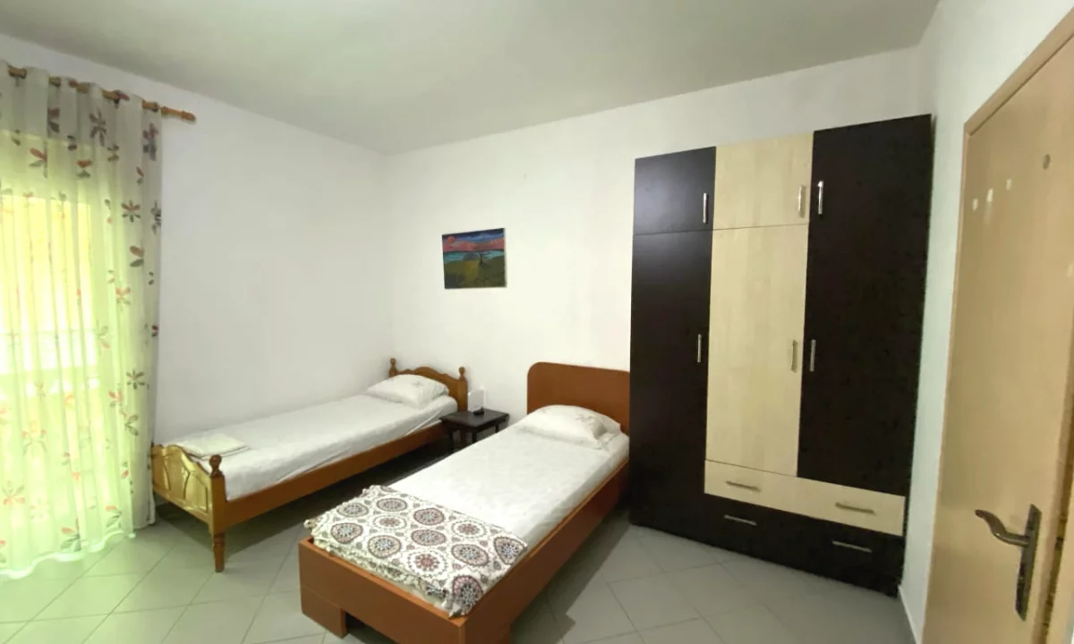 Shtepi me qera Apartament ne Tirane, Garsoniere, Mobilimi E mobiluar, Pagesa 350  Euro.