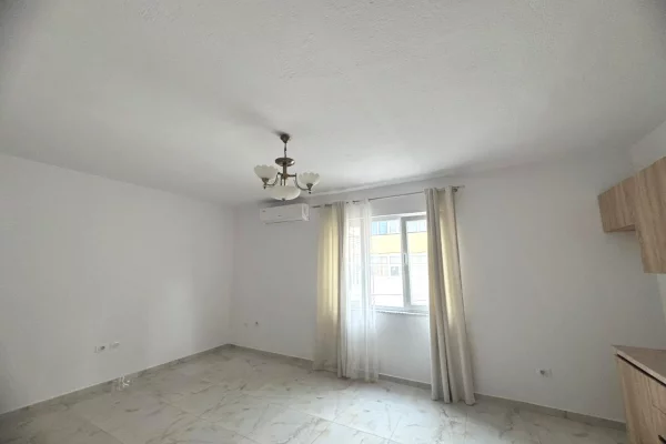 Appartamento in affitto a Tirana 1+1, Arredato