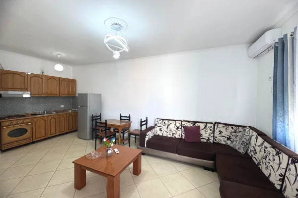 Astir prane bar Artistit - Apartament me Qira 1+1+ ballkon !