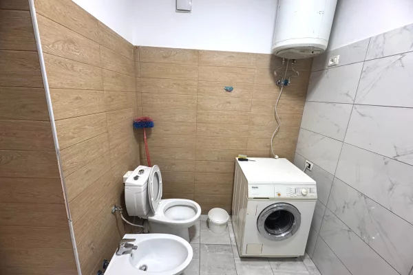 Shtepi me qera Apartament ne Tirane, 1+1, Mobilimi E mobiluar, Pagesa 400  Euro.