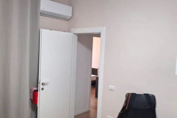 Shtepi me qera Apartament ne Tirane, 2+1, Mobilimi E mobiluar, Pagesa 650  Euro.