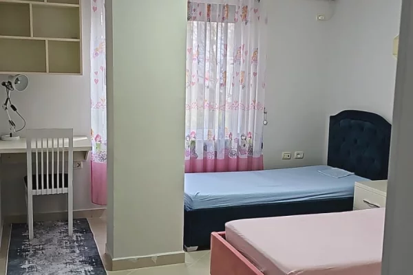 Shtepi me qera Apartament ne Tirane, 2+1, Mobilimi E mobiluar, Pagesa 500  Euro.