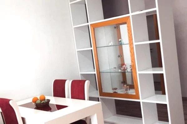 Shtepi me qera Apartament ne Tirane, 2+1, Mobilimi E mobiluar, Pagesa 500  Euro.