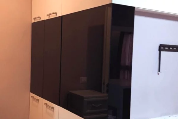 Shtepi me qera Apartament ne Tirane, 2+1, Mobilimi E mobiluar, Pagesa 500  Euro.