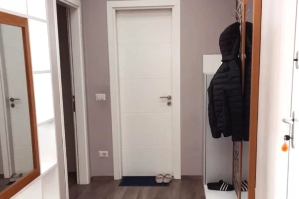 Shtepi me qera Apartament ne Tirane, 2+1, Mobilimi E mobiluar, Pagesa 500  Euro.