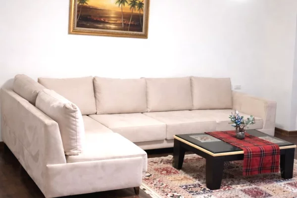 Shtepi me qera 2+1 ne Tirane - 550 Euro