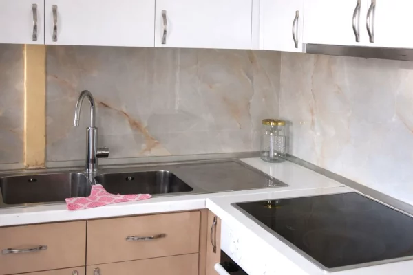 Shtepi me qera Apartament ne Tirane, 2+1, Mobilimi E mobiluar, Pagesa 550  Euro.