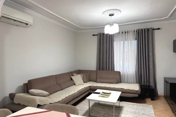 Shtëpi 1 kateshe 2+1 me qira – Allias !