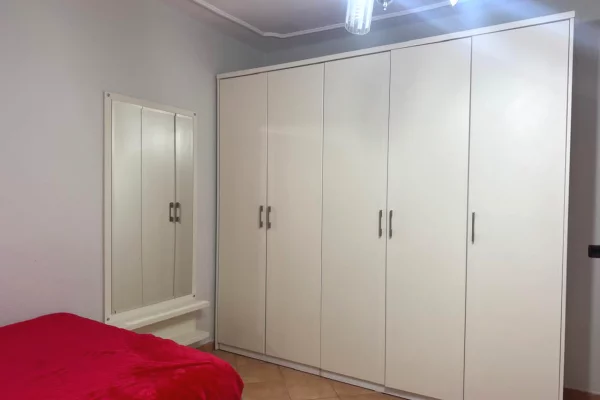 Shtepi me qera Shtepi Private ne Tirane, 2+1, Mobilimi E mobiluar, Pagesa 450  Euro.