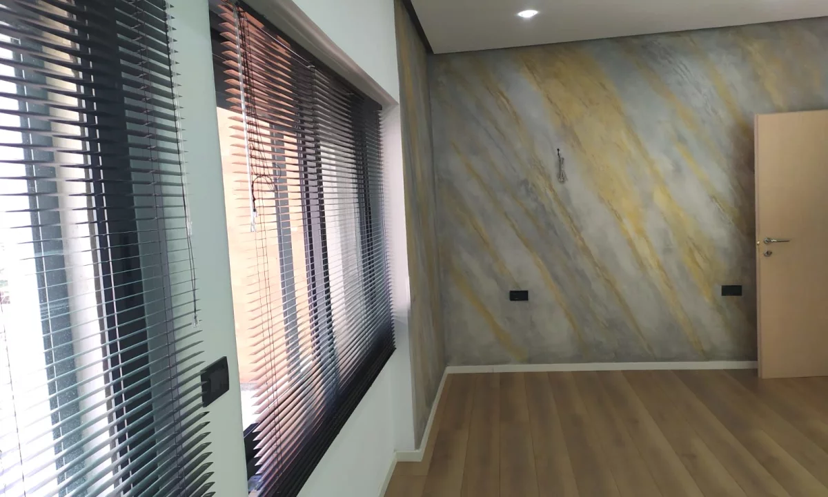 Shtepi me qera Apartament ne Tirane, 3+1, Mobilimi Bosh, pa mobiluar, Pagesa 1,000  Euro.